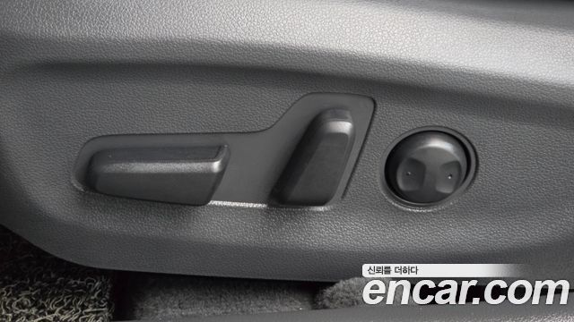 Hyundai Ioniq 2018 — photo 28