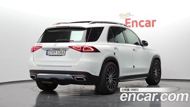Mercedes-Benz GLE-Class 2020 — photo 2