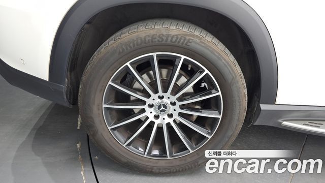 Mercedes-Benz GLE-Class 2020 — photo 5