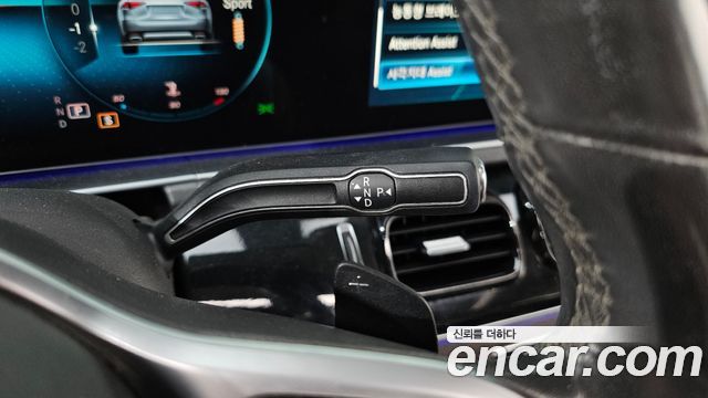 Mercedes-Benz GLE-Class 2020 — photo 9