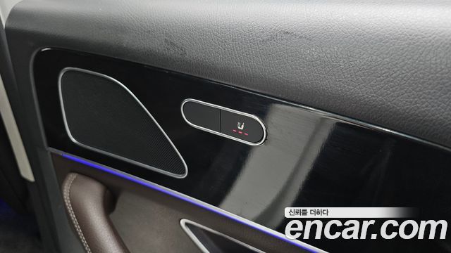 Mercedes-Benz GLE-Class 2020 — photo 19