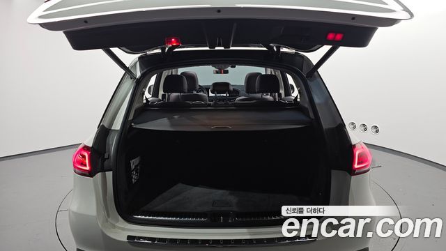 Mercedes-Benz GLE-Class 2020 — photo 20