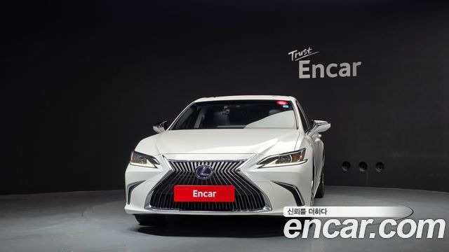 Lexus ES 2020 — photo 3
