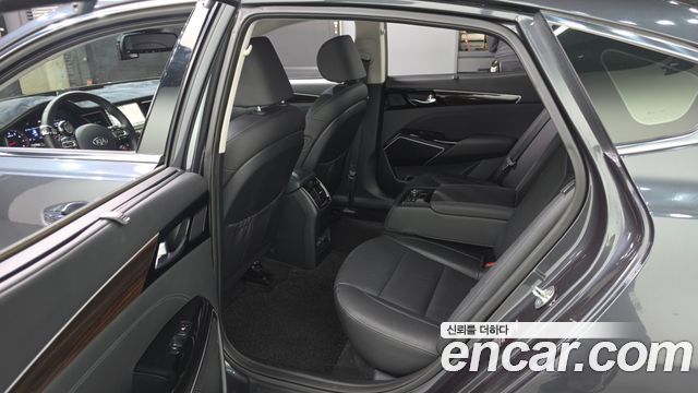 Kia K7 2019 — photo 11