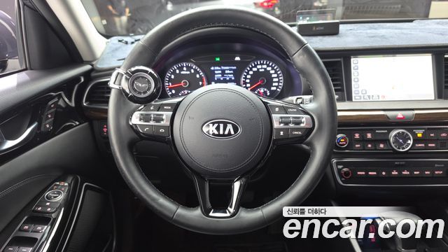 Kia K7 2019 — photo 13