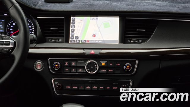 Kia K7 2019 — photo 14