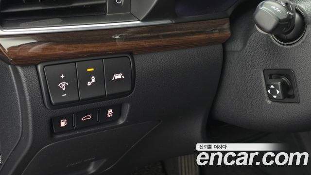 Kia K7 2019 — photo 15