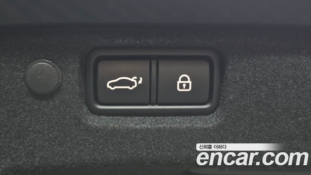 Kia K7 2019 — photo 20