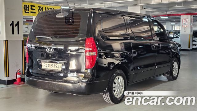 Hyundai Starex 2016 — photo 2