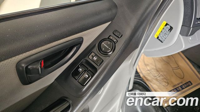 Hyundai Starex 2016 — photo 14