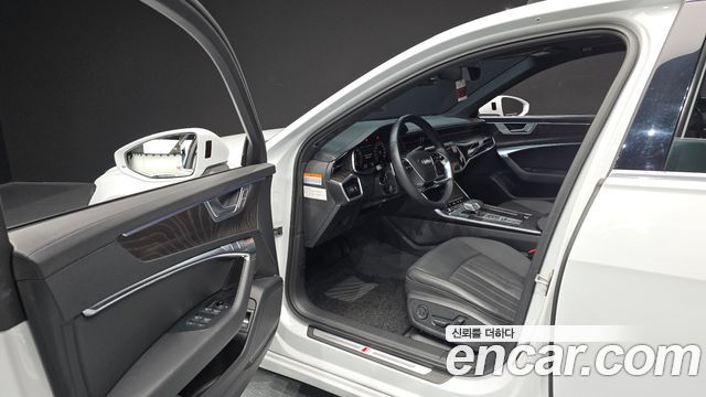 Audi A6 2022 — photo 13
