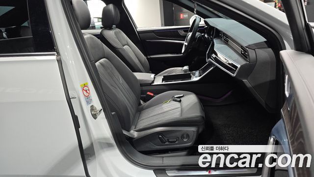 Audi A6 2022 — photo 18