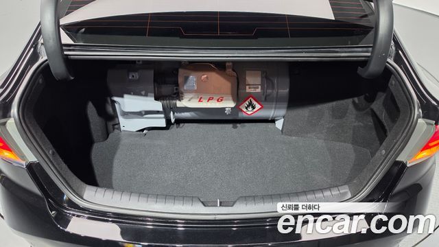 Hyundai Sonata 2018 — photo 31