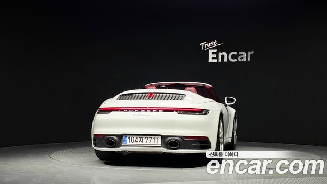 Porsche 911 2021 — photo 4