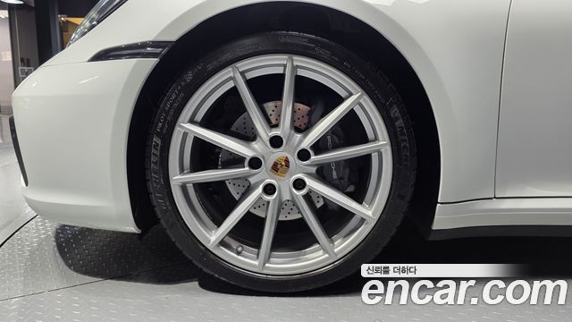 Porsche 911 2021 — photo 5