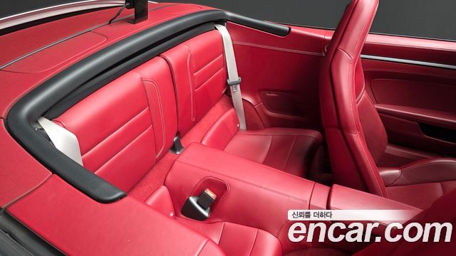 Porsche 911 2021 — photo 17