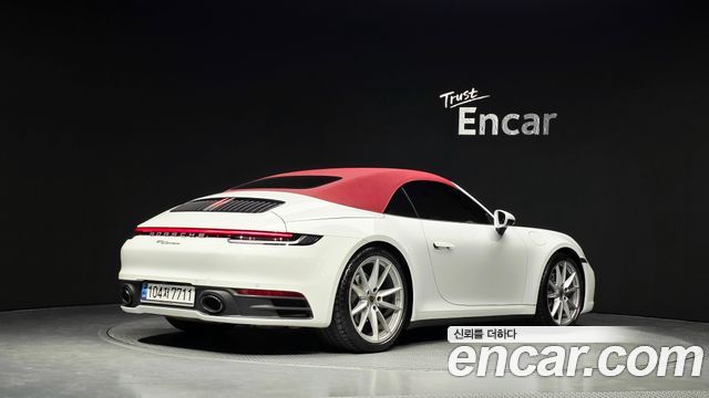 Porsche 911 2021 — photo 26