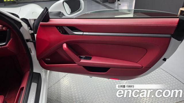 Porsche 911 2021 — photo 15