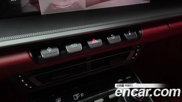 Porsche 911 2021 — photo 27