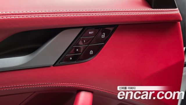 Porsche 911 2021 — photo 29