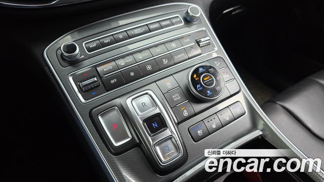 Hyundai Santafe 2022 — photo 12