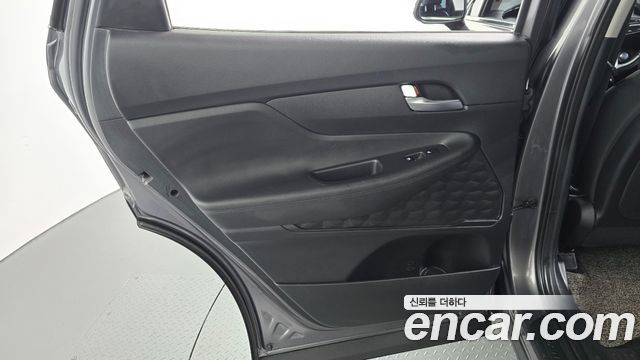 Hyundai Santafe 2022 — photo 15