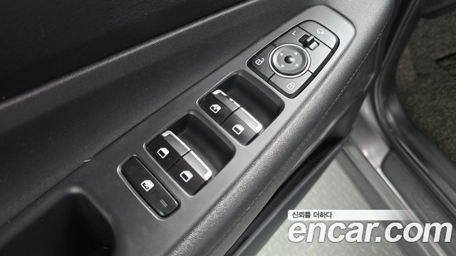 Hyundai Santafe 2022 — photo 29