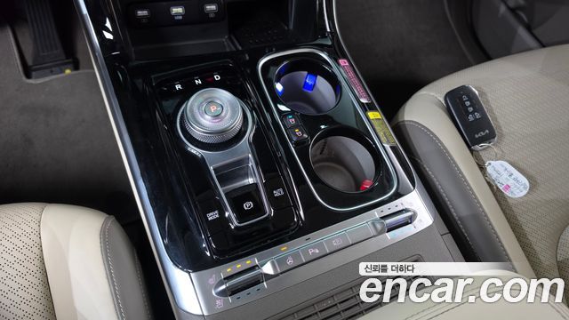 Kia Canival 2022 — photo 12
