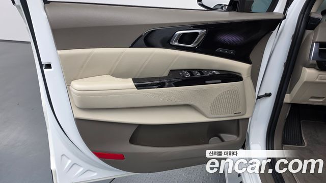 Kia Canival 2022 — photo 14