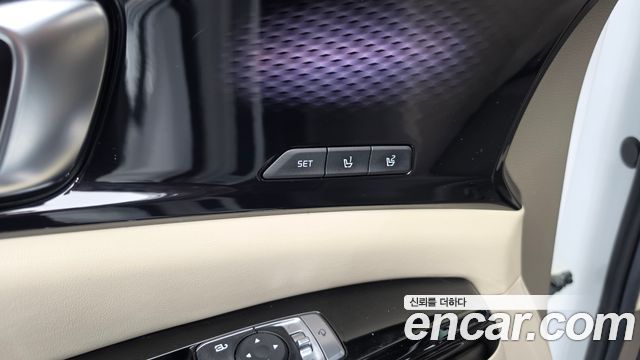 Kia Canival 2022 — photo 36