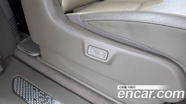 Kia Canival 2022 — photo 38