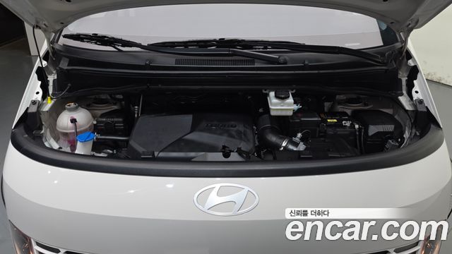 Hyundai Staria 2025 — photo 6