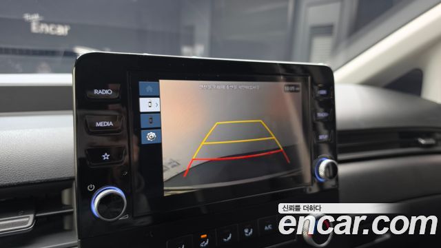 Hyundai Staria 2025 — photo 20
