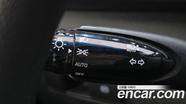 Hyundai Staria 2025 — photo 24