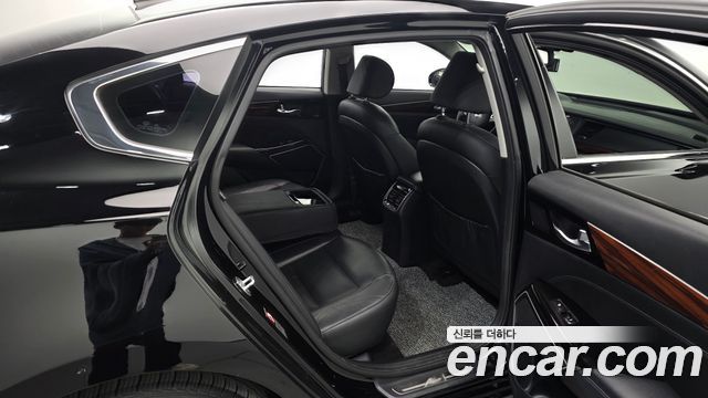 Kia K7 2016 — photo 18