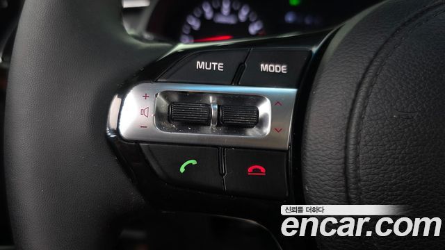 Kia K7 2016 — photo 28