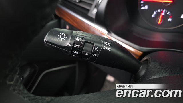 Kia K7 2016 — photo 29