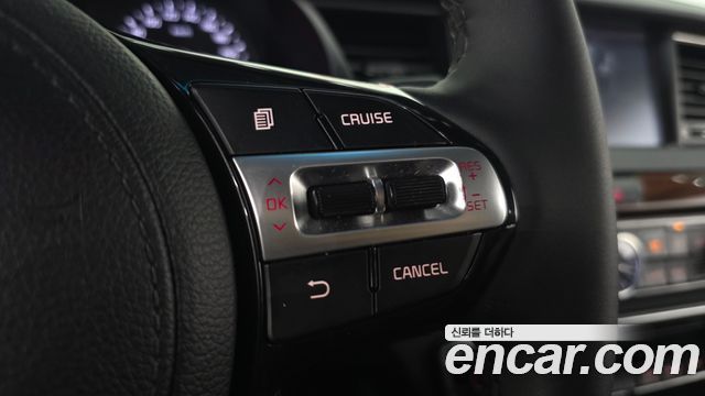 Kia K7 2016 — photo 30