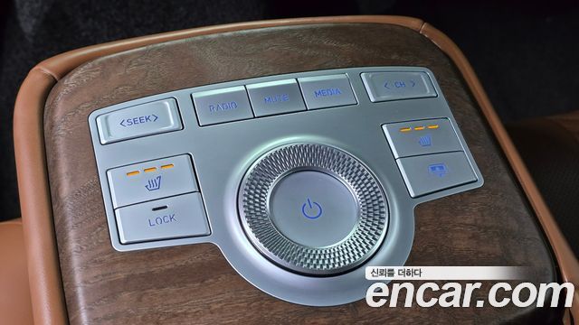 Genesis G80 2021 — photo 29