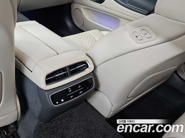 Genesis G80 2023 — photo 13