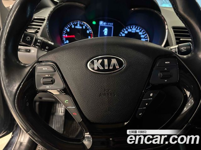 Kia K3 2017 — photo 11