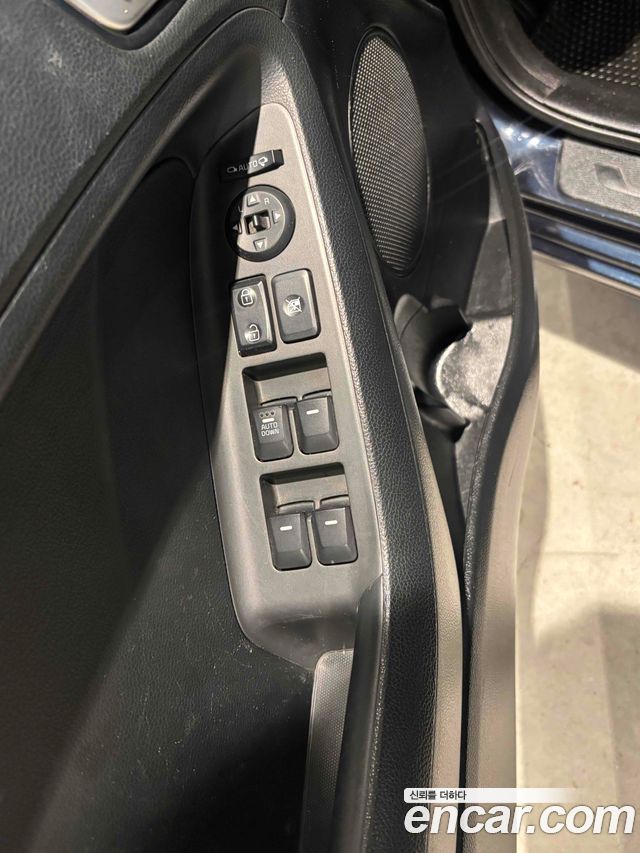 Kia K3 2017 — photo 14