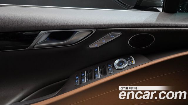 Genesis G80 2022 — photo 25