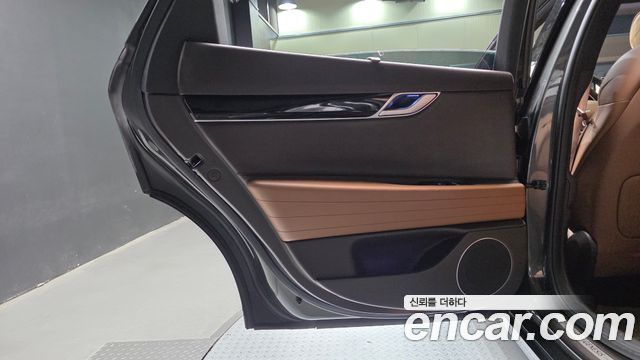 Genesis G80 2022 — photo 15