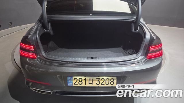 Genesis G80 2022 — photo 32