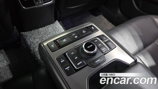 Hyundai Genesis 2014 — photo 25