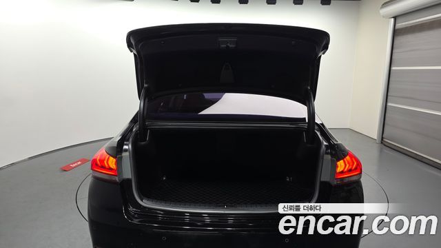 Hyundai Genesis 2014 — photo 26