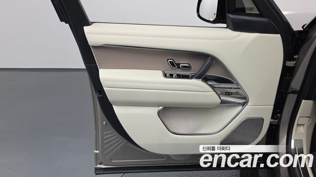 Land Rover Range Rover 2026 — photo 14