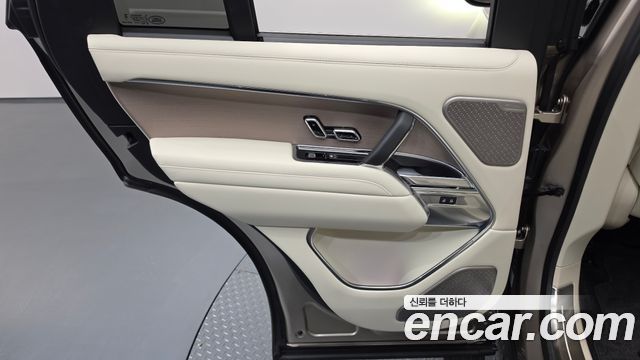 Land Rover Range Rover 2026 — photo 15