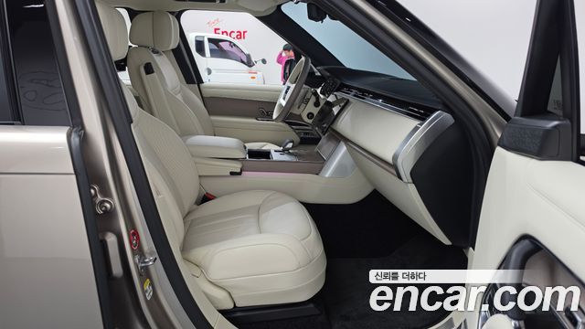 Land Rover Range Rover 2026 — photo 16